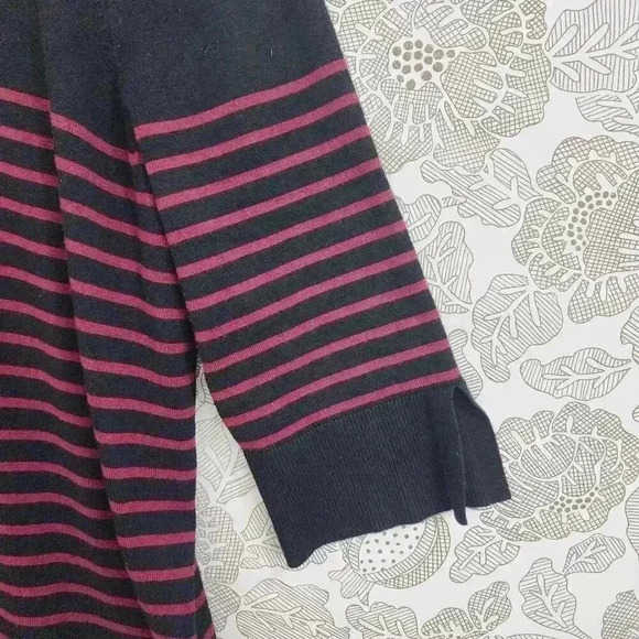 Roz & Ali Womens V-Neck Tunic Sweater 2X Black & Burgundy Striped Rayon Cut out - Picture 4 of 7